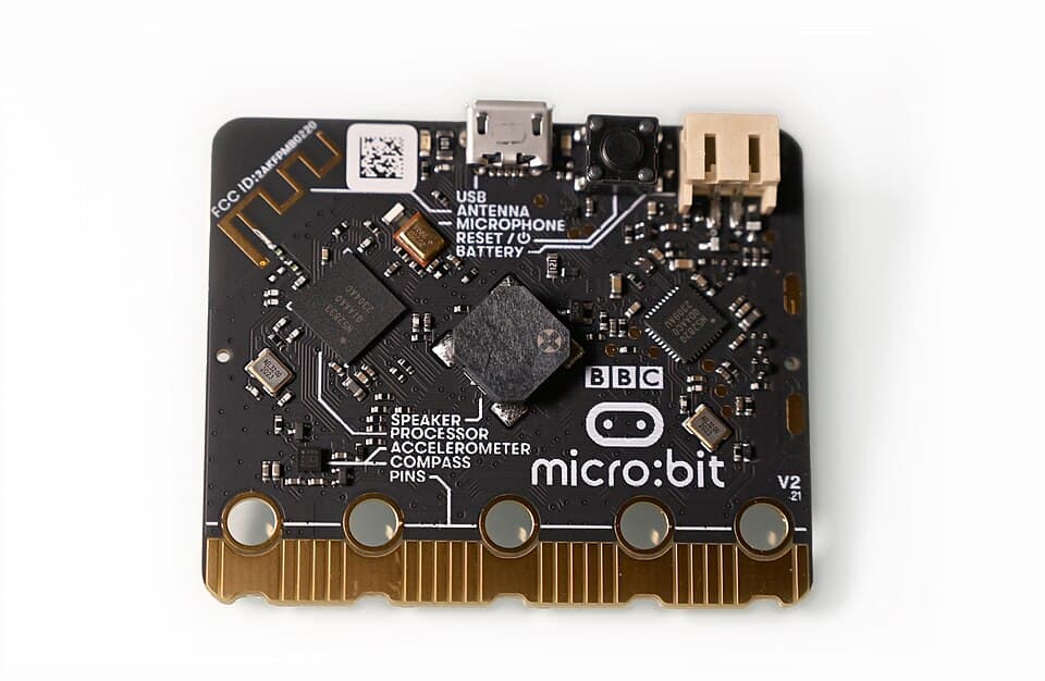 BBC micro:bit V2