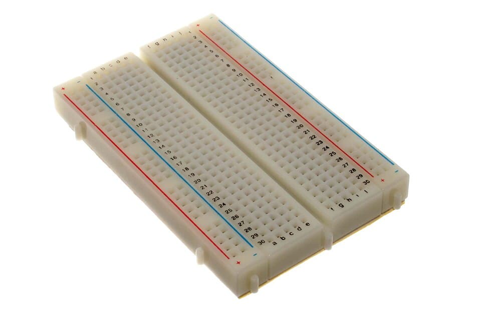 Breadboard 400 lỗ (half-size)